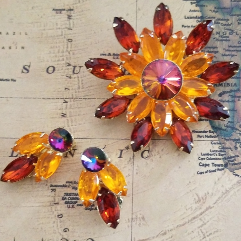 Vintage Sunburst Brooch & Earrings Set